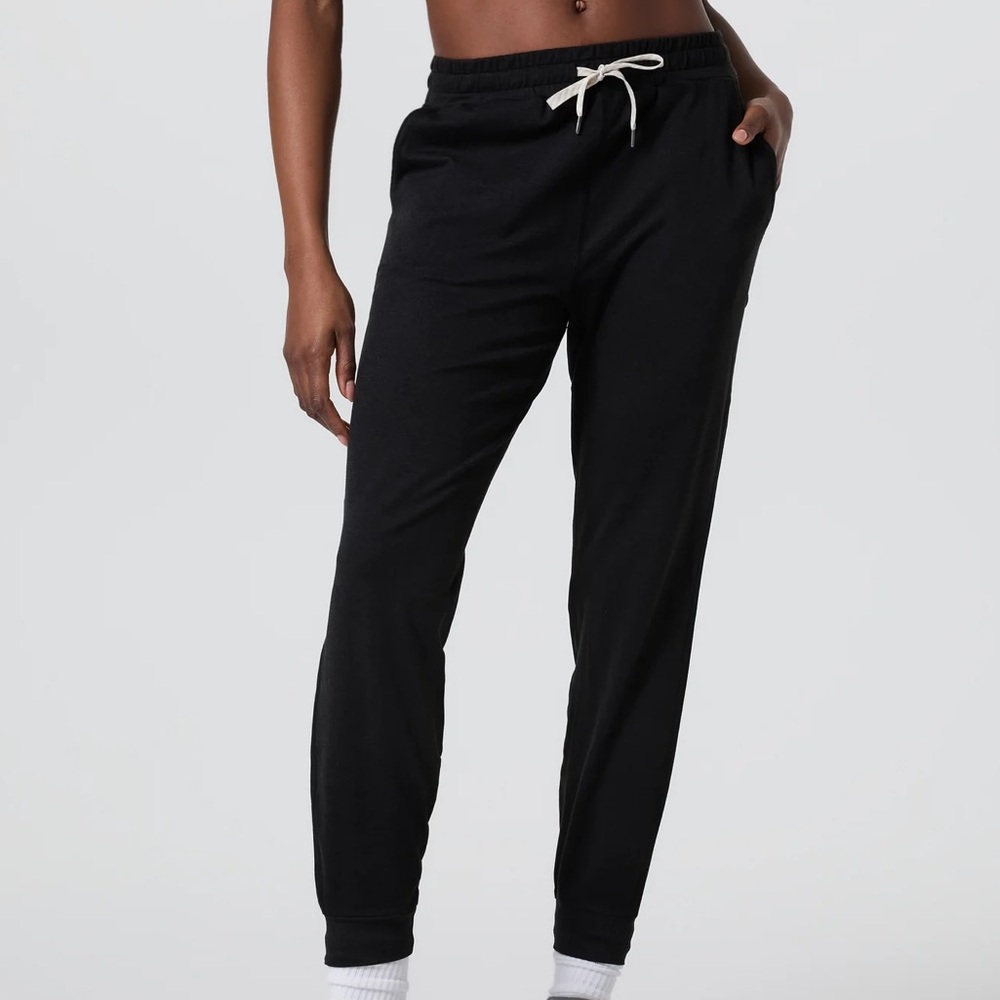Vuori DreamKnit Performance Jogger - Black Heather